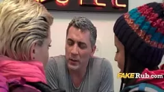 Redare Scratch My Match: Euro Xnxx Threesome într -o Cameră De Hotel