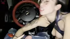 Jouer Latina sexy pagata per un pompino e un sesso POV in macchina - porno amatoriale