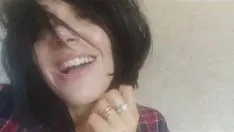 Jouer Sexe avec un bouton de Ploiesti avec un long cul et des cheveux courts