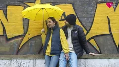La chaude latina Katrinavanx reçoit une éjaculation sur son cul parfait en public