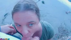 Afspelen De verboden strandontmoeting van stiefmoeder en stiefzoon