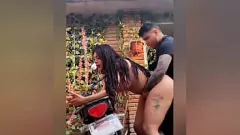 Jouer Sesso anale pubblico hardcore con troia bionda e trans asiatica