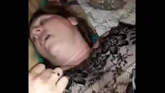 Jouer Big seins Bukkake: Chubby mon mari donne du doggy mouillé creampie