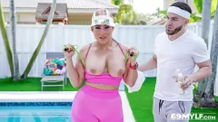 Play Carmela Clutch's Intense Big Ass Workout with Peter Green - Pornstar Milf Hardcore Action